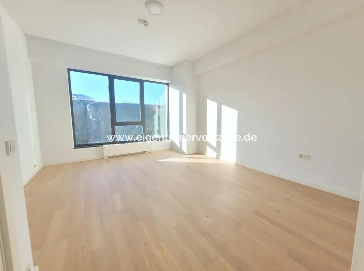2,5+1 Mieterlose Wohnung Mit Blick Auf Die Landschaft Zum Verkauf Im İncek Loft-Komplex