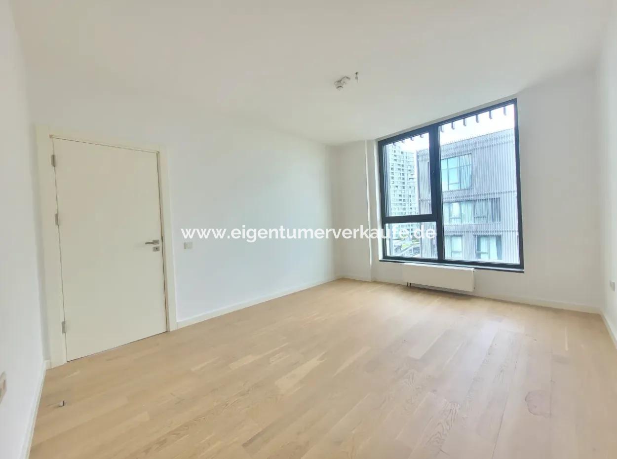 5,5+1  Maisonette-Wohnung Im 5. Stock Mit Blick Auf Die Landschaft Zum Verkauf Im İncek Loft-Komplex
