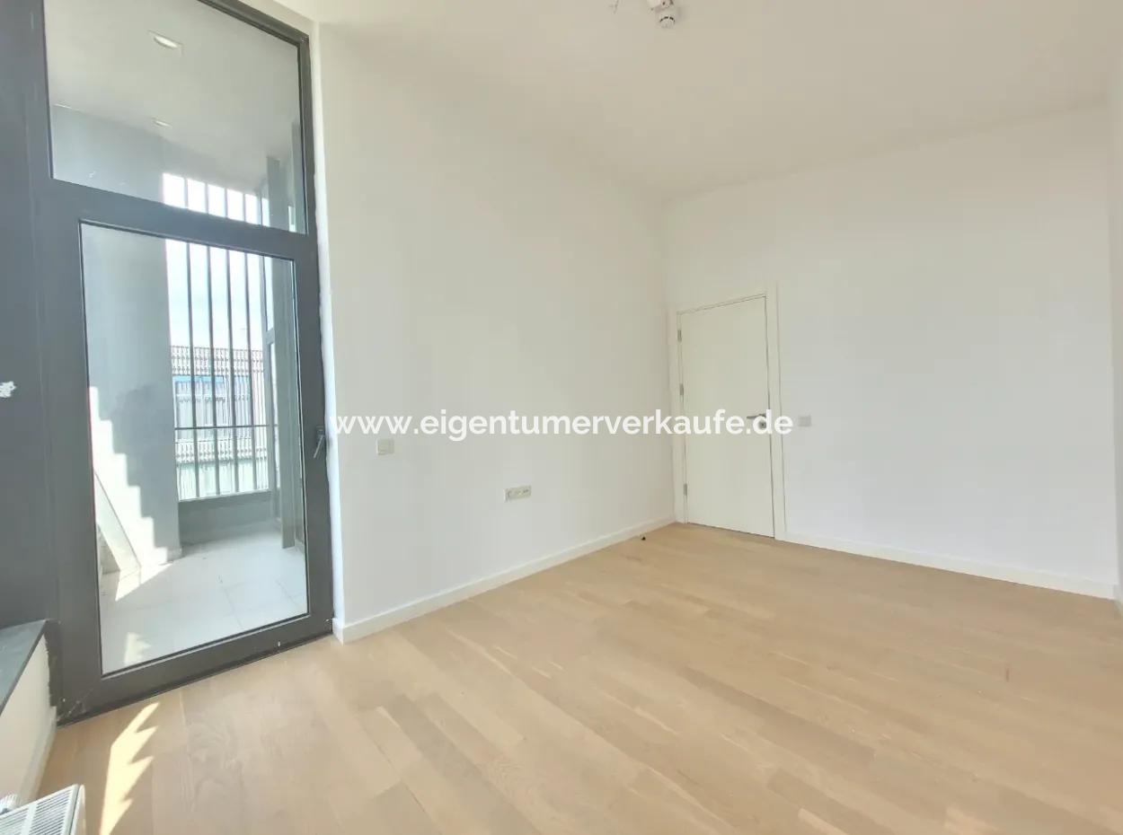 5,5+1  Maisonette-Wohnung Im 5. Stock Mit Blick Auf Die Landschaft Zum Verkauf Im İncek Loft-Komplex
