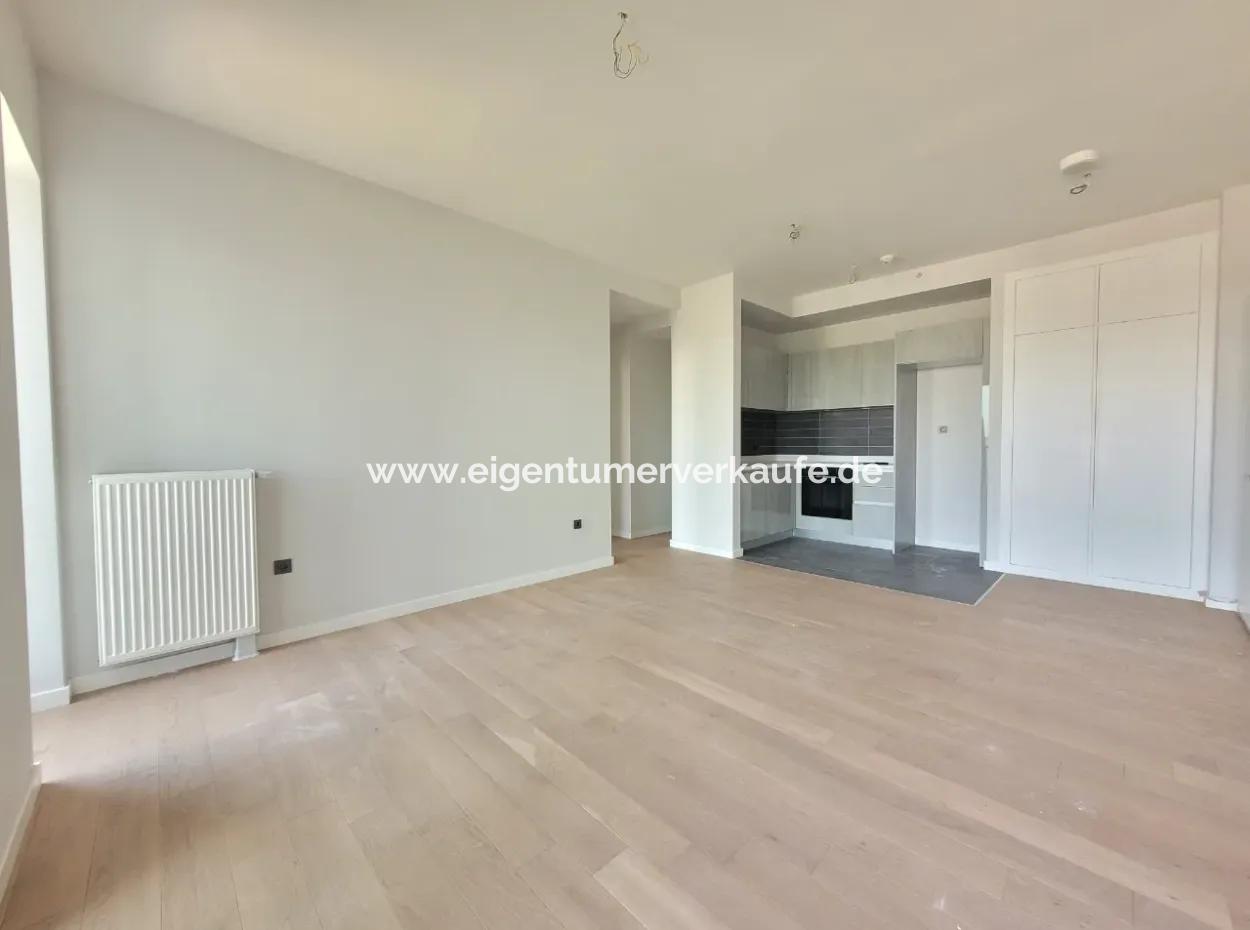 Beytepe İncek Bulvar Loft Zu Vermieten 2+1 68M² 21. Stock Boulevard Fassade Wohnung