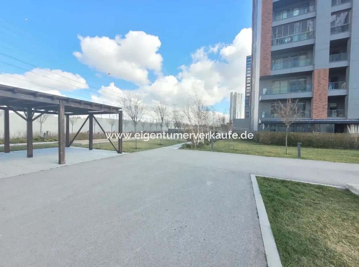 Beytepe İncek Bulvar Loft Zu Vermieten 2+1 68M² 21. Stock Boulevard Fassade Wohnung