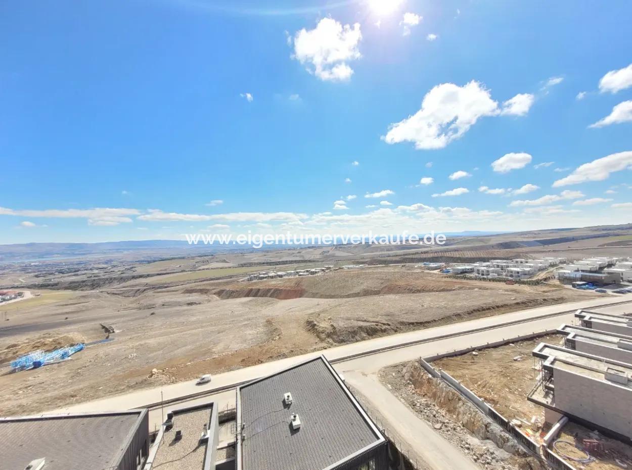 Leeres İncek Loft 1+1  Wohnung Im 11. Stock Mit Seeblick Zu Vermieten