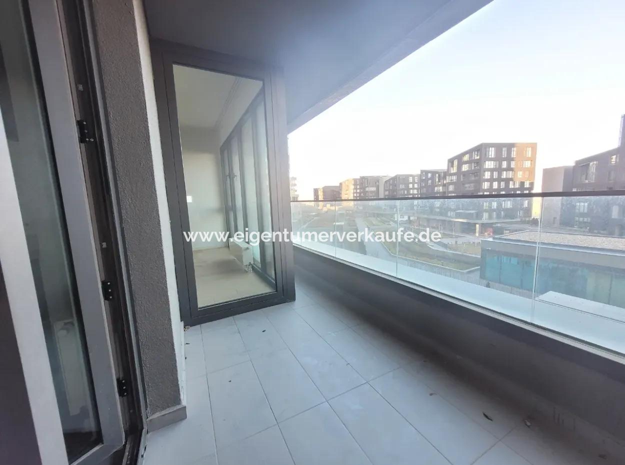 2,5+1 Mieterlose Wohnung Mit Blick Auf Die Landschaft Zum Verkauf Im İncek Loft-Komplex