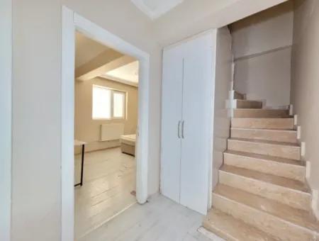 Leeres Etimesgut Alsancak Nachbarschaft Zum Verkauf 2+1 Reverse Duplex