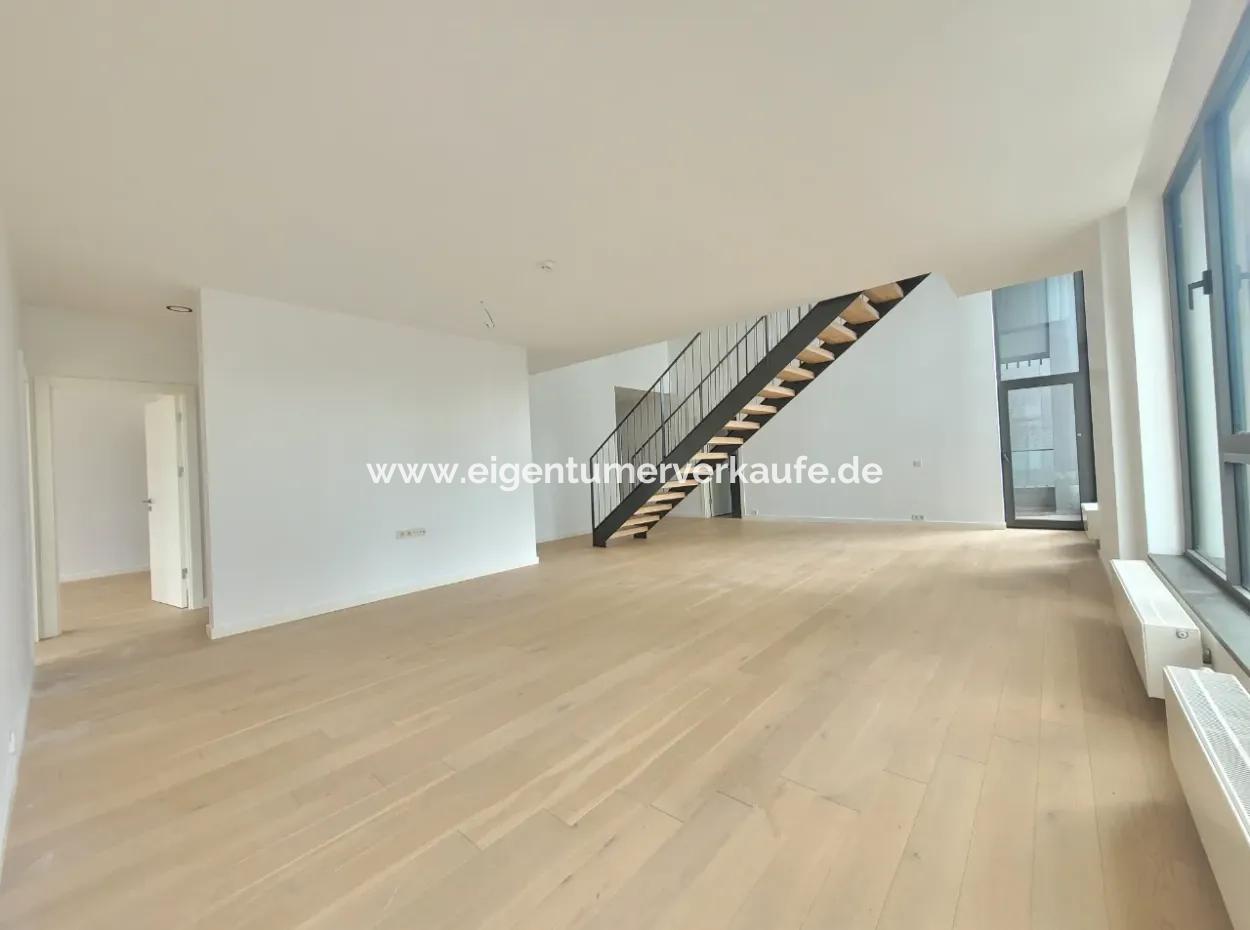 5,5+1 Duplex 5Th Floor Tenantless Apartment With Landscape View For Sale In İncek Loft Complex