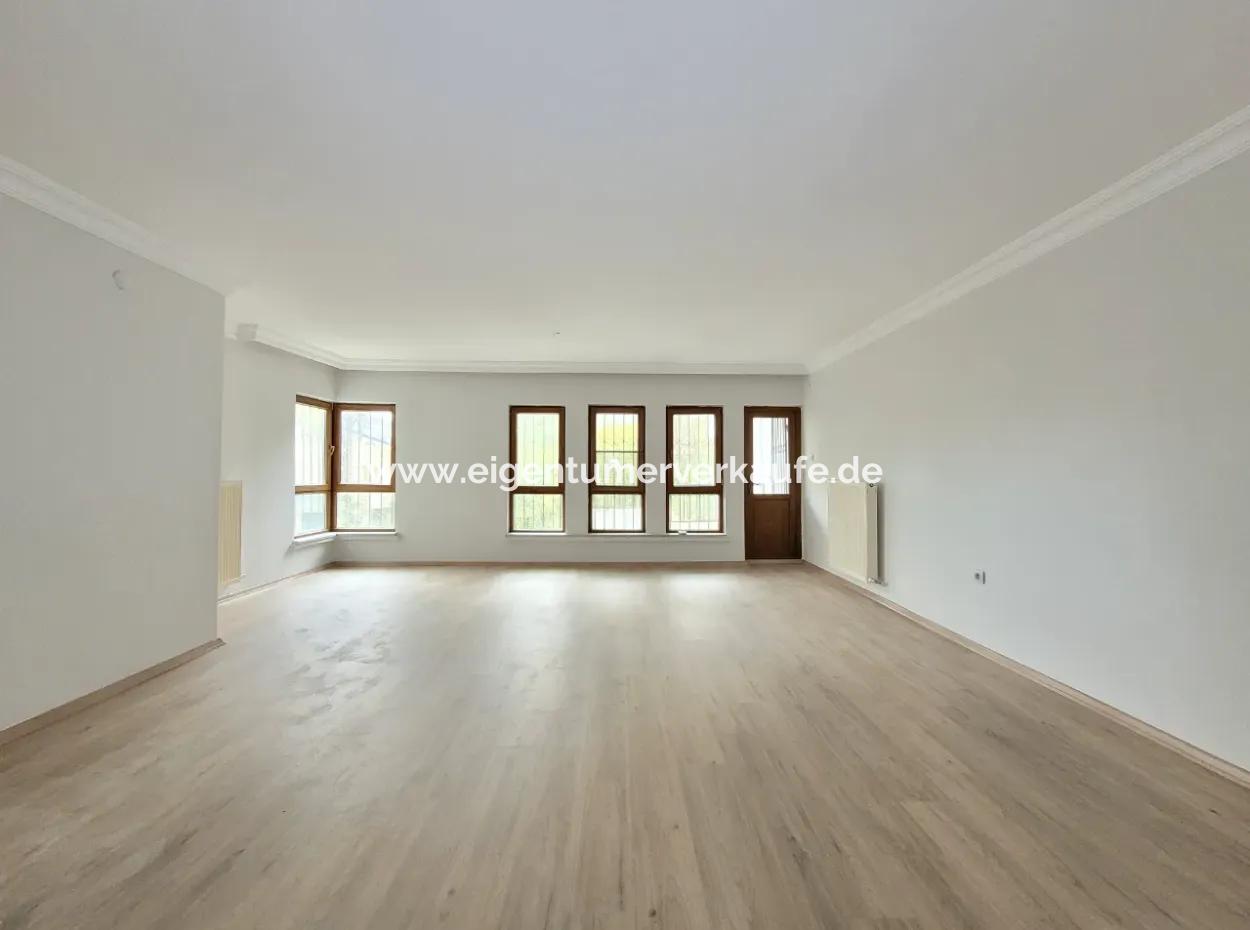 150 M² 4+1 Apartment For Sale In The Center Of Umitkoy