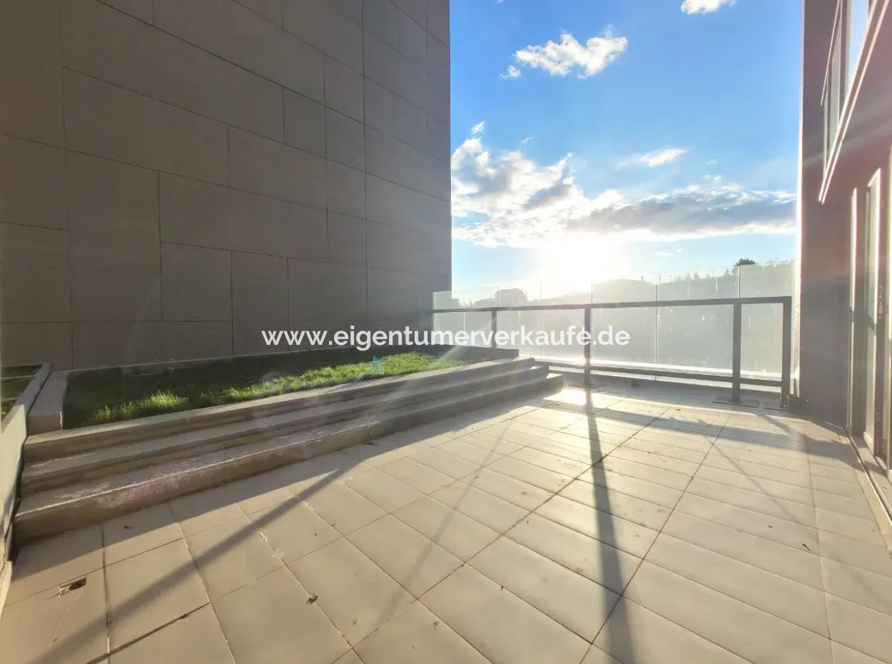 Tenantless İncek Loft 3+1 4Th Floor Apartment With Terrace For Sale In Gölbaşı - Ankara -Turkey