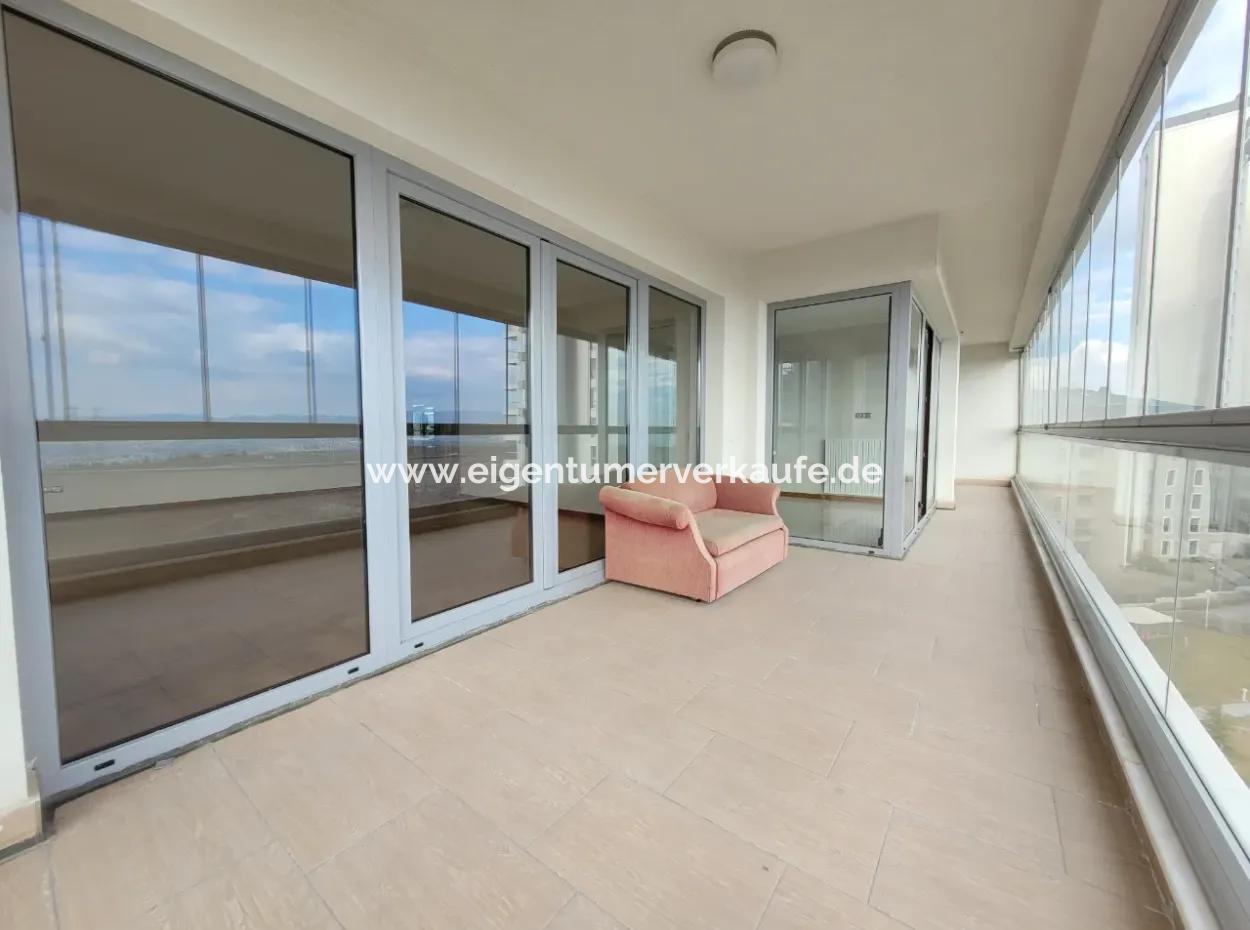 4+1 207 M² Lake View Apartment For Sale In Vacant İncek Nata