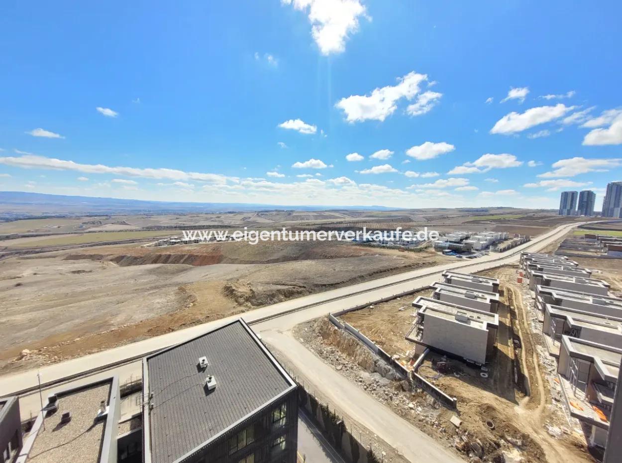 Empty İncek Loft 1+1  11Th Floor Apartment With Lake View For Rent