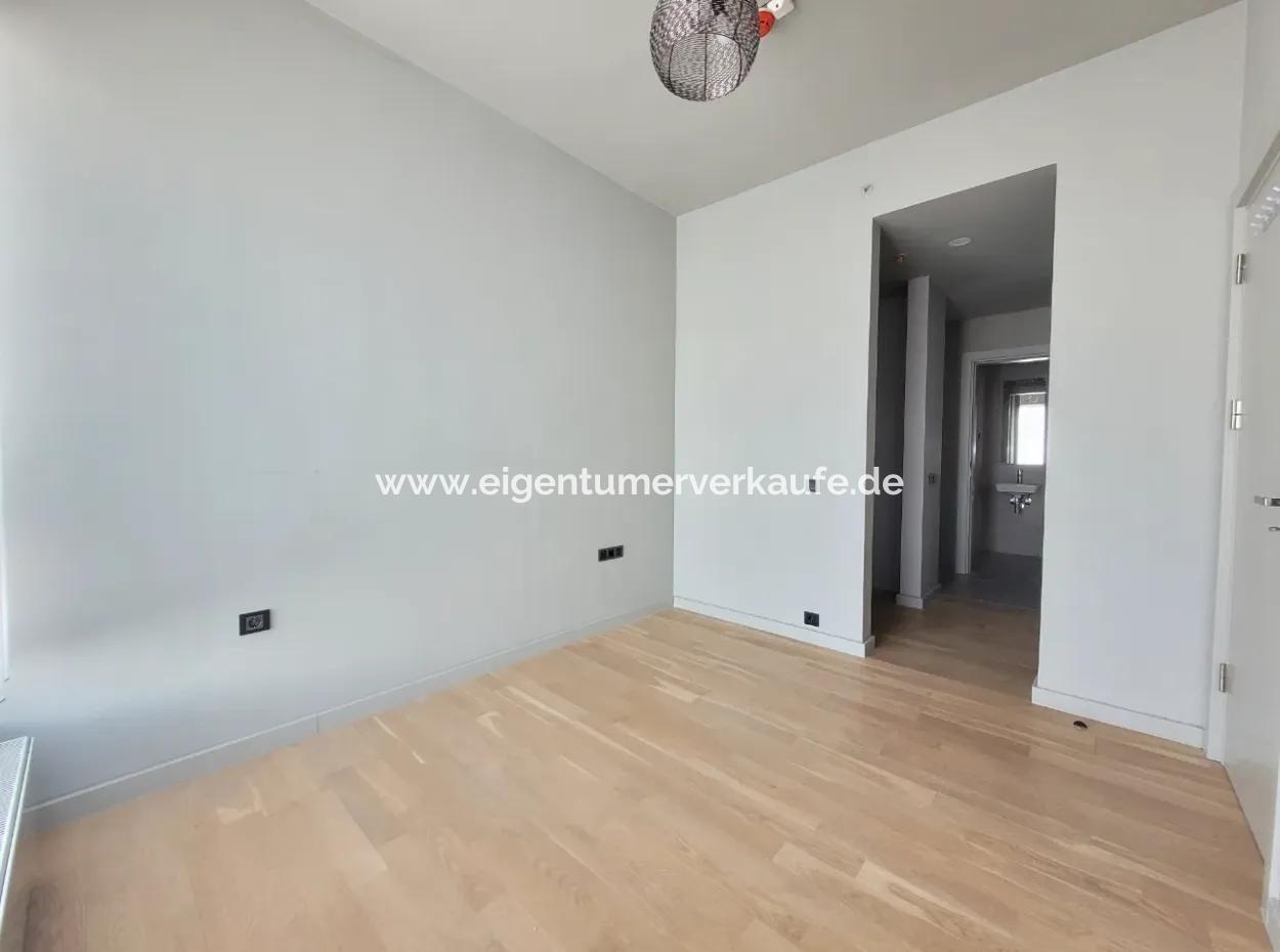 İncek Loft For Sale 1+1 City View 8Th Floor Apartment