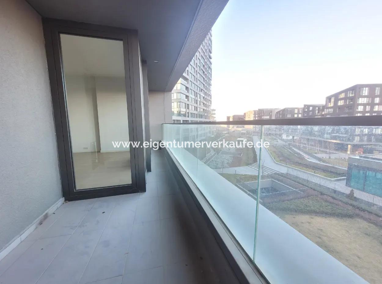 2,5+1 Tenantless Apartment With Landscape View For Sale In İncek Loft Complex