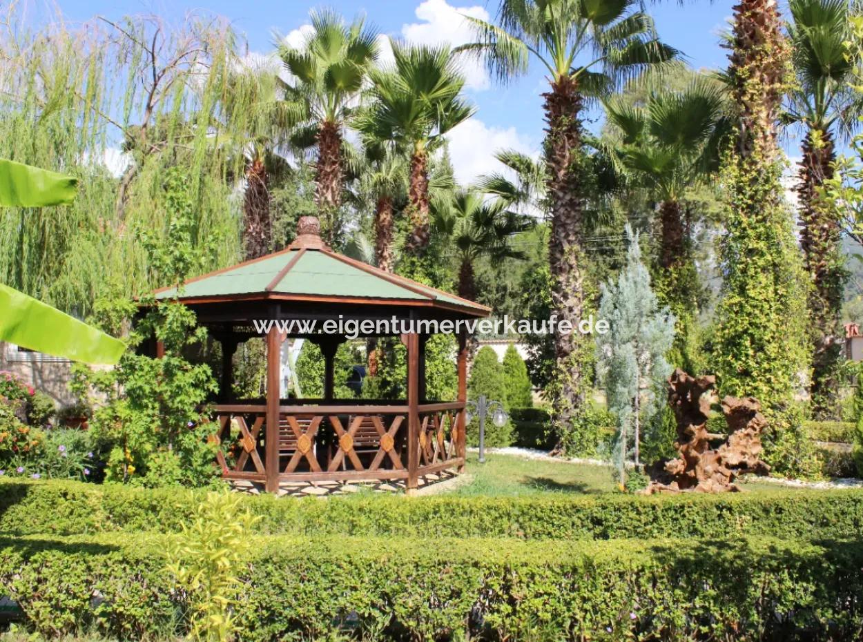 Luxury Villa With Pool In 1458 M² Land For Sale In Köyceğiz