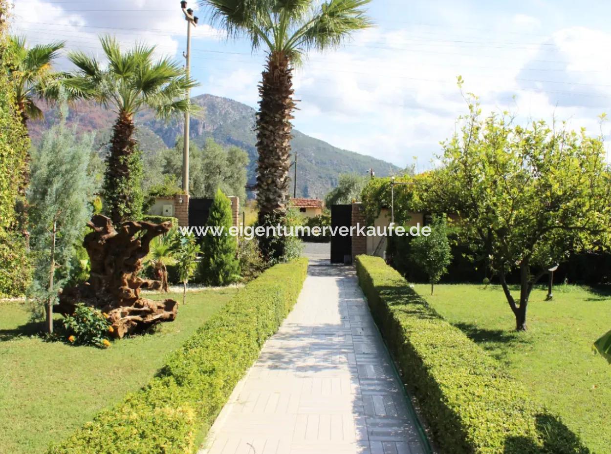 Luxury Villa With Pool In 1458 M² Land For Sale In Köyceğiz