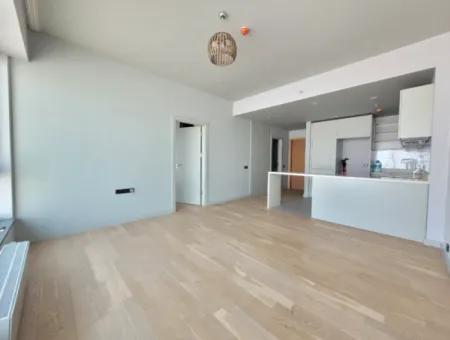 İncek Loft 1+1 14Th Floor Apartment With City View For Rent