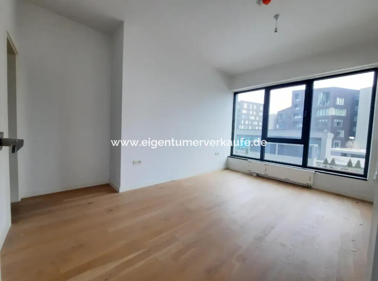 İncek Loft Satılık 3+1 Bahçe Dubleksi Şehir Manzaralı Daire