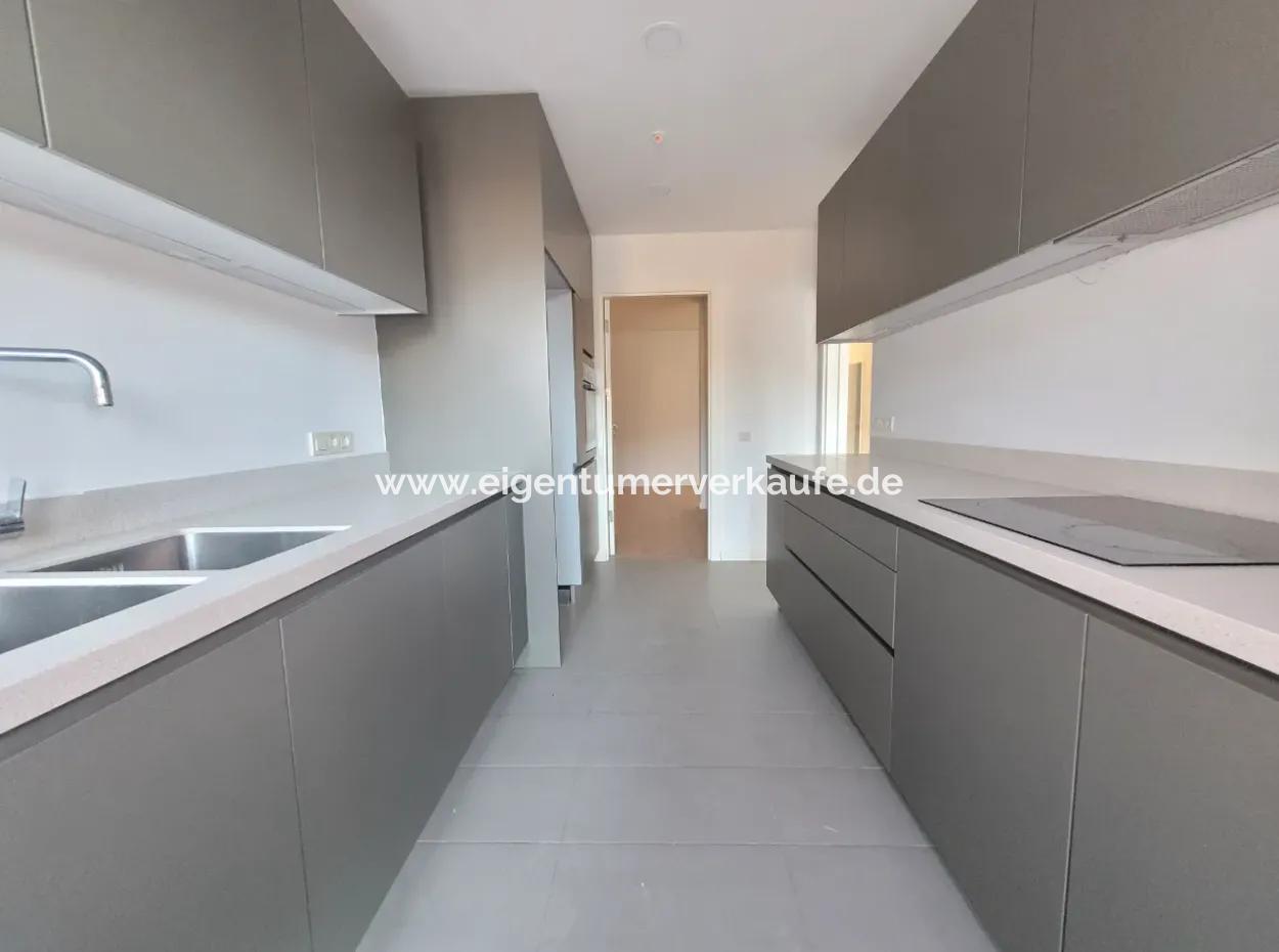 İncek Loft Satılık 2,5+1 Peyzaj Manzaralı 1.Kat Daire
