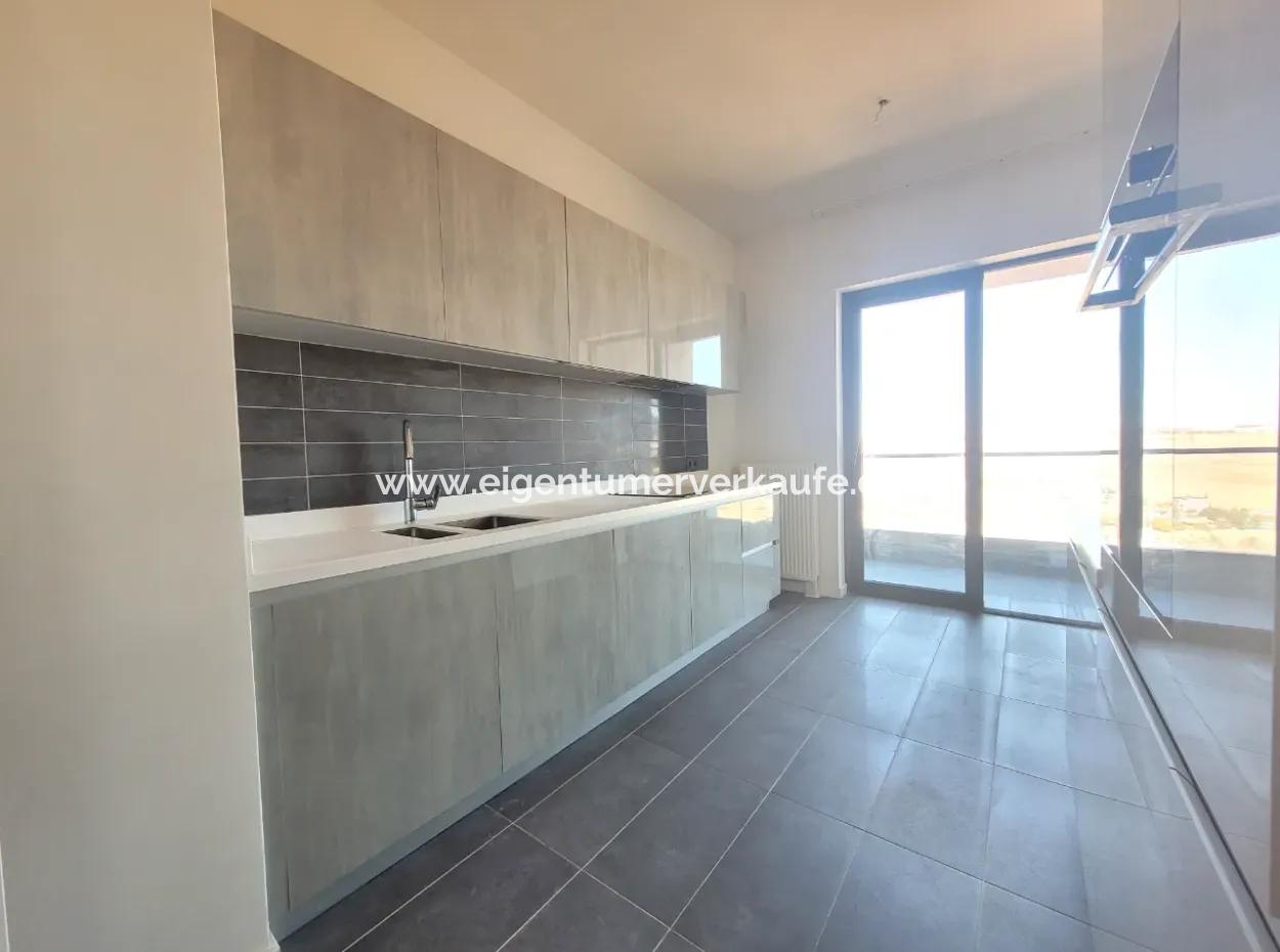 Kiracısız Krediye Uygun Beytepe İncek Bulvar Loft Satılık 3+1 110 M² 19.Kat Bulvar Ve Göl Manzaralı