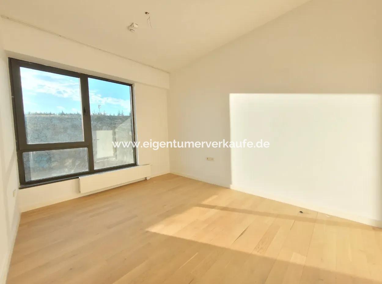 Kiracısız İncek Loft Satılık Teraslı  3+1 Şehir Manzaralı 4.Kat Daire