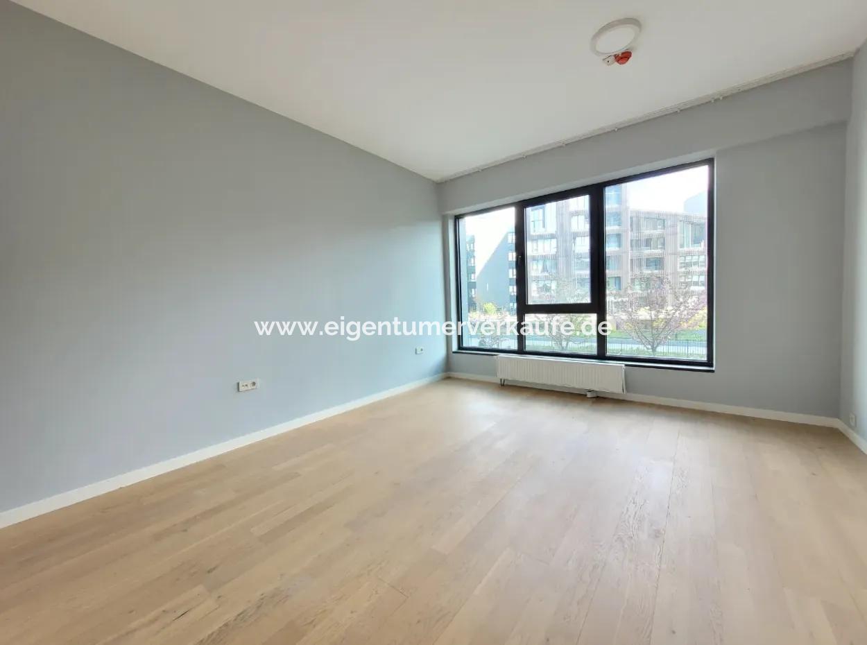 Boş İncek Loft Satılık 3+1 Bahçe Dubleksi Peyzaj Manzaralı Daire