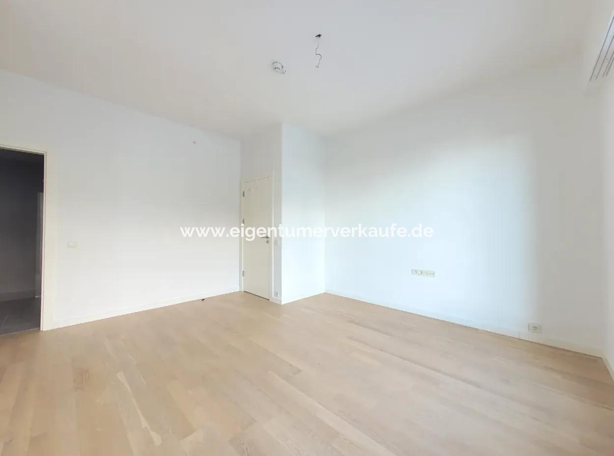 Boş İncek Loft Satılık 3+1 Bahçe Dubleksi Şehir Manzaralı Daire