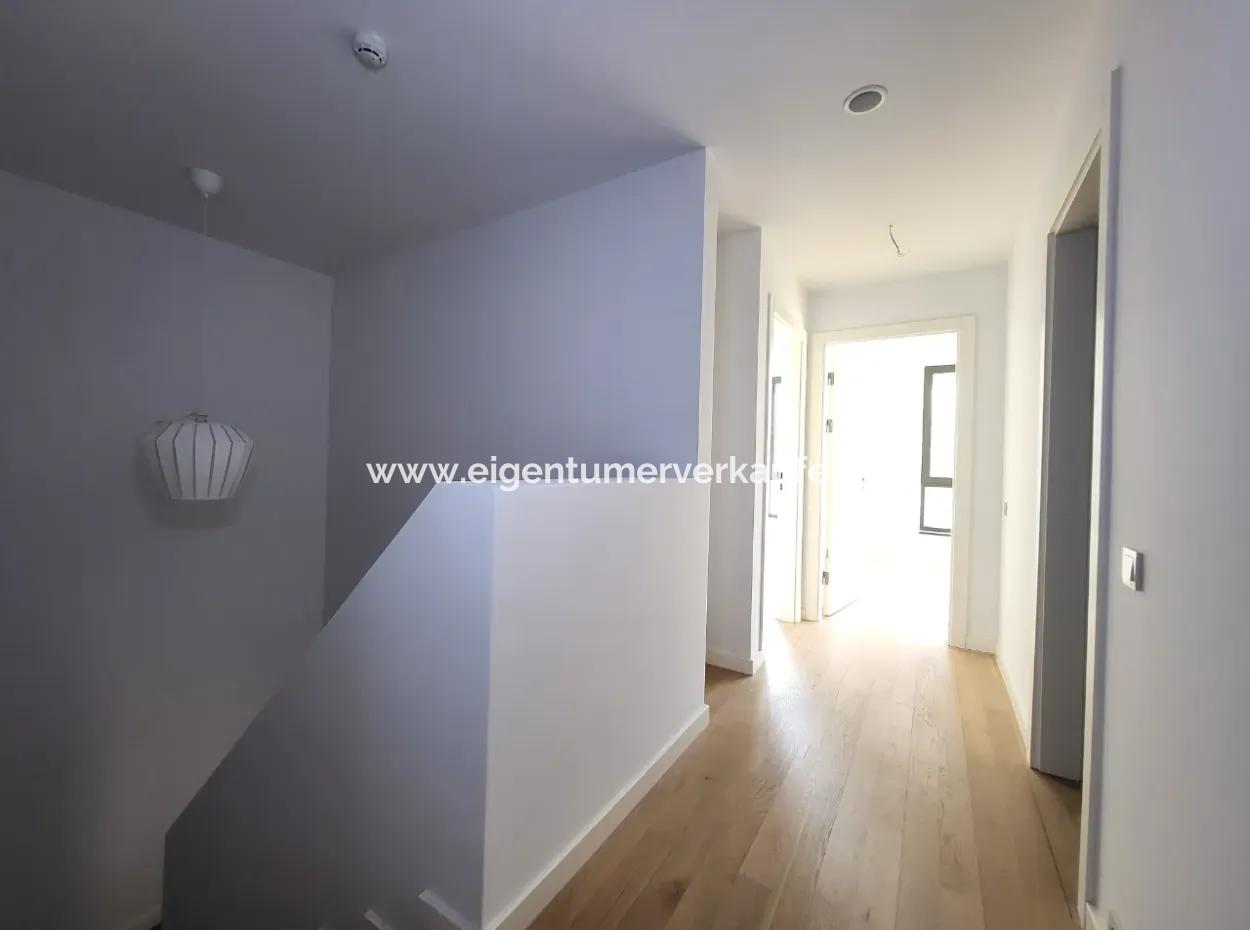 Kiracısız İncek Loft Satılık  2+1 Dubleks Şehir Manzaralı 2.Kat Daire