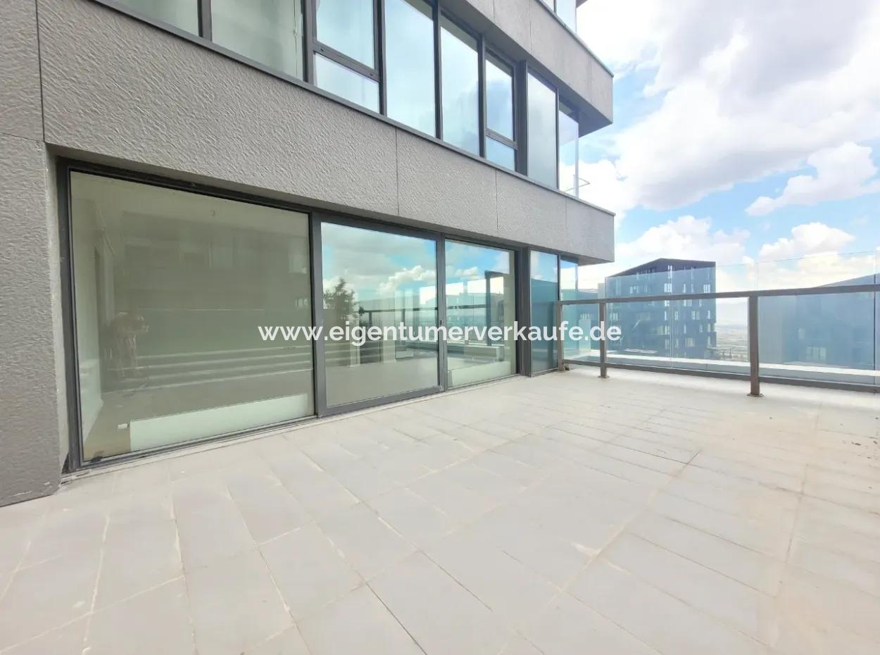 Boş Krediye Uygun İncek Loft Satılık  Teraslı 4+1  Peyzaj Manzaralı 137 M² 4.Kat Daire