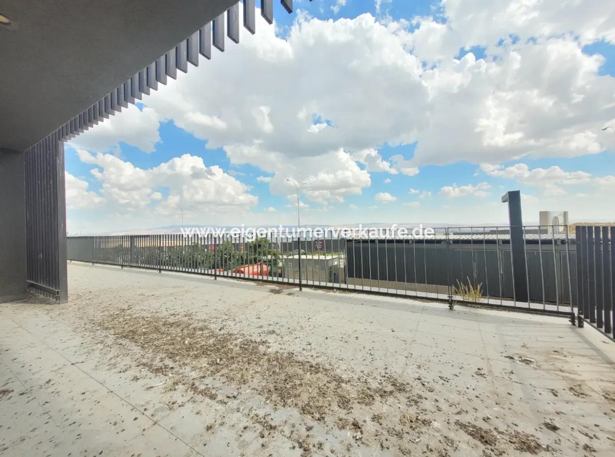 Boş İncek Loft Satılık  Teraslı 4+1  Mogan Manzaralı 146 M² 1.Kat Daire