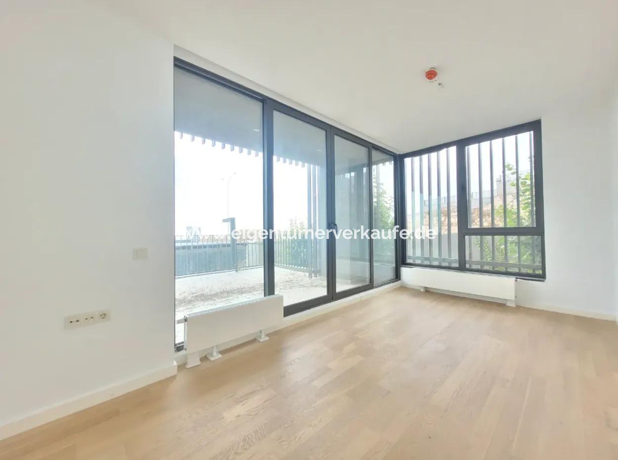 Boş İncek Loft Satılık  Teraslı 4+1  Mogan Manzaralı 146 M² 1.Kat Daire