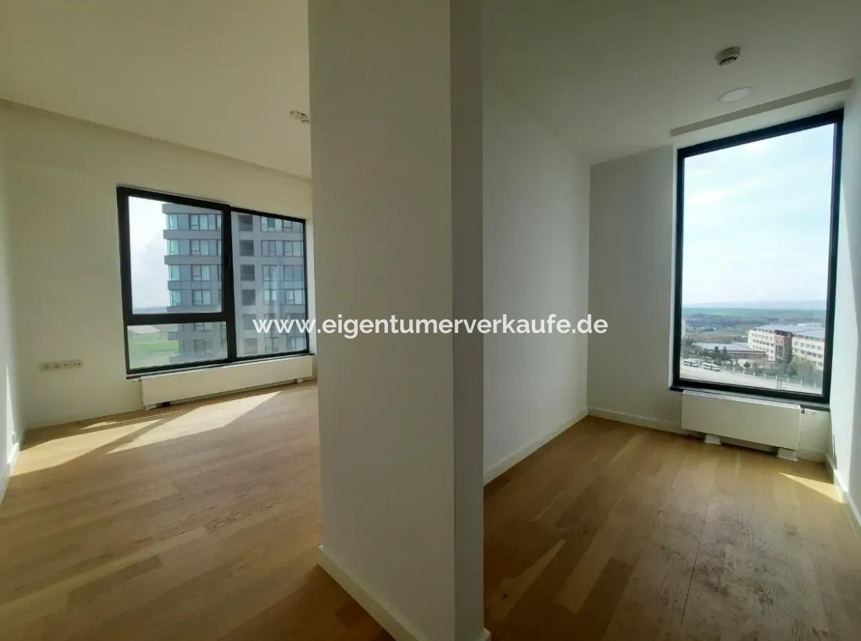 Kiracısız İncek Loft Satılık  5,5+1  Göl Manzaralı 14.Kat Daire