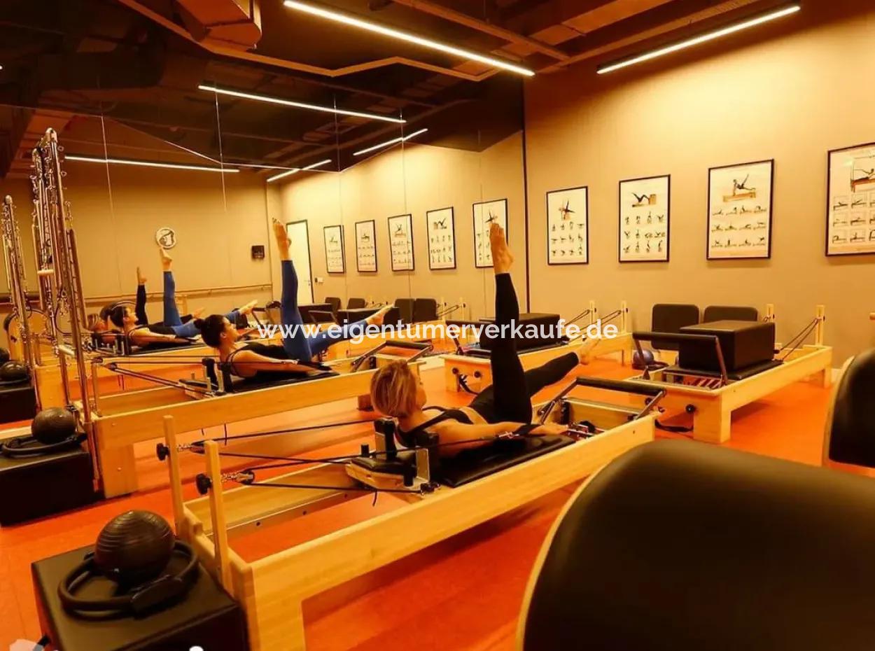 Kiracısız İncek Loft Satılık  5,5+1  Göl Manzaralı 14.Kat Daire