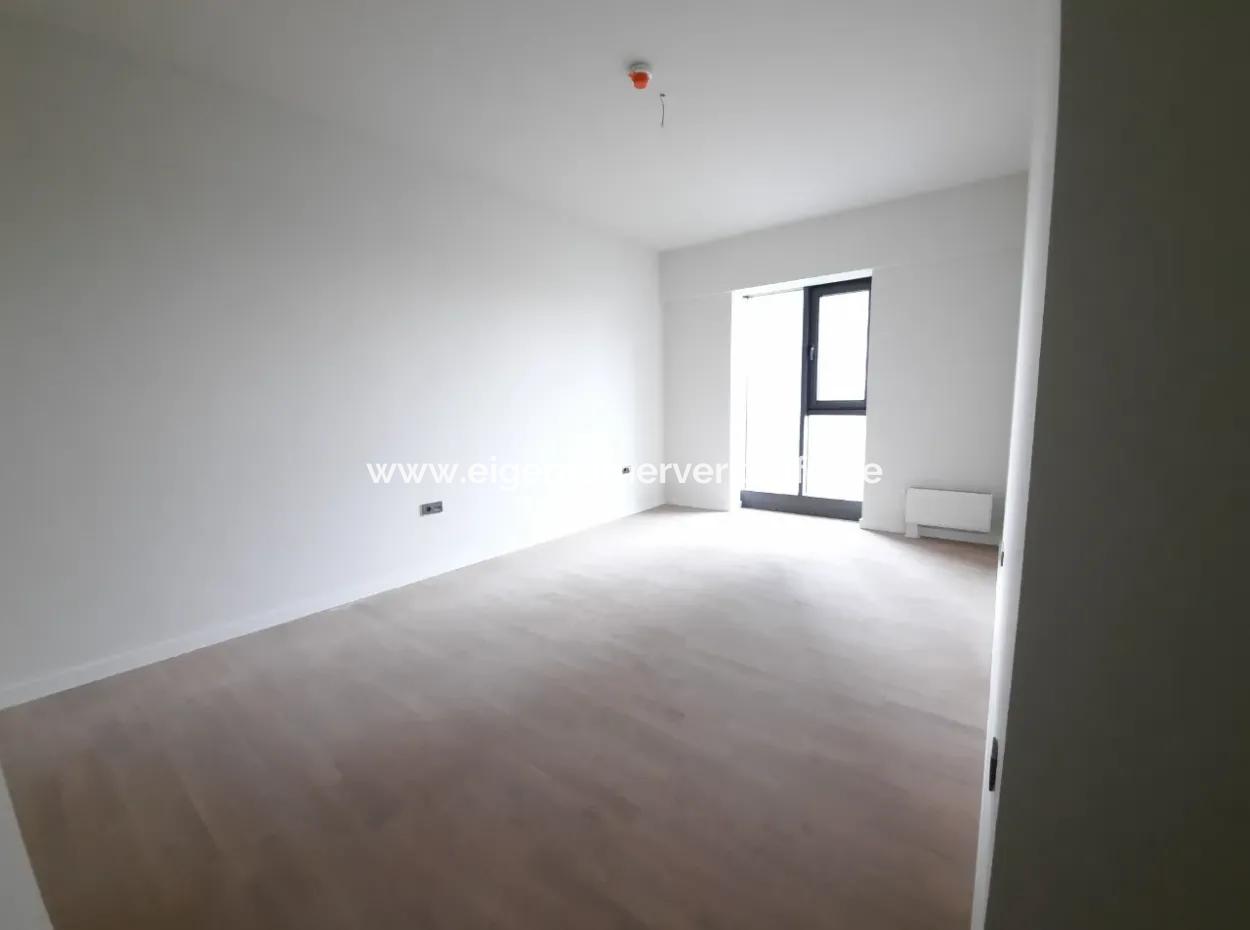 Beytepe İncek Bulvar Loft Satılık 3+1 130 M² 5.Kat Çayyolu Manzaralı Daire