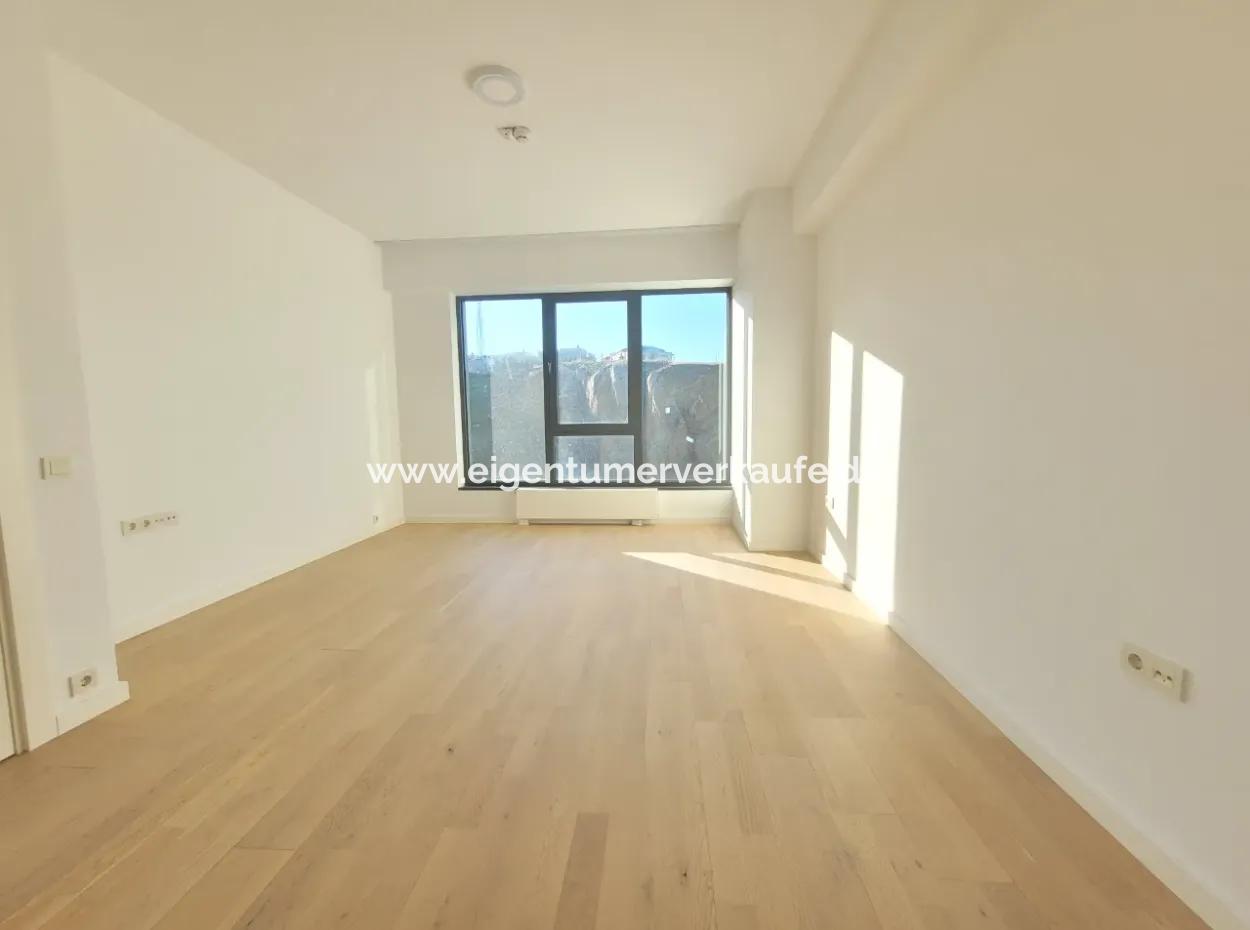 İncek Loft Satılık 2,5+1 Peyzaj Manzaralı 2.Kat Daire