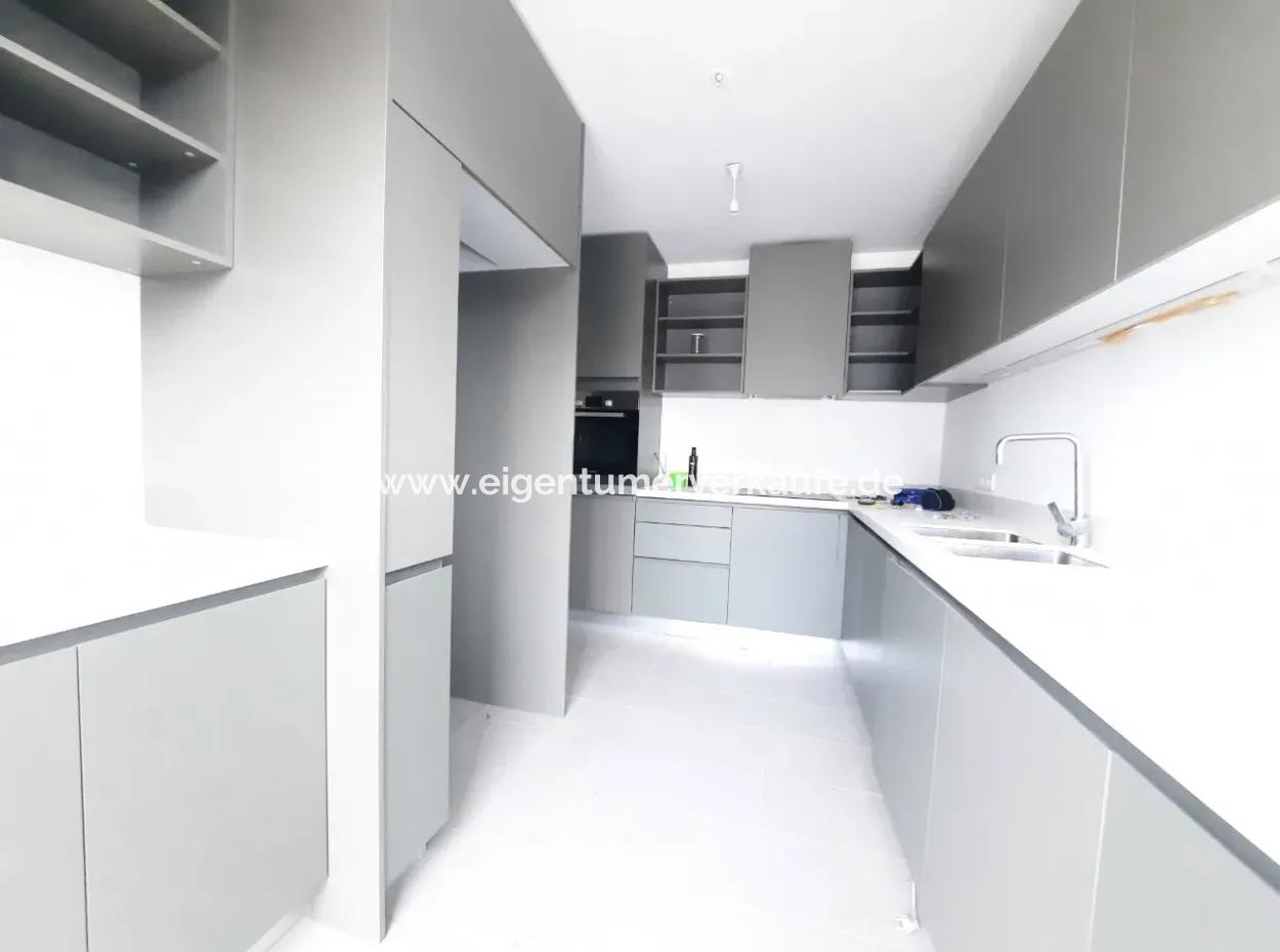 İncek Loft Satılık 3+1 Bahçe Dubleksi Şehir Manzaralı Daire