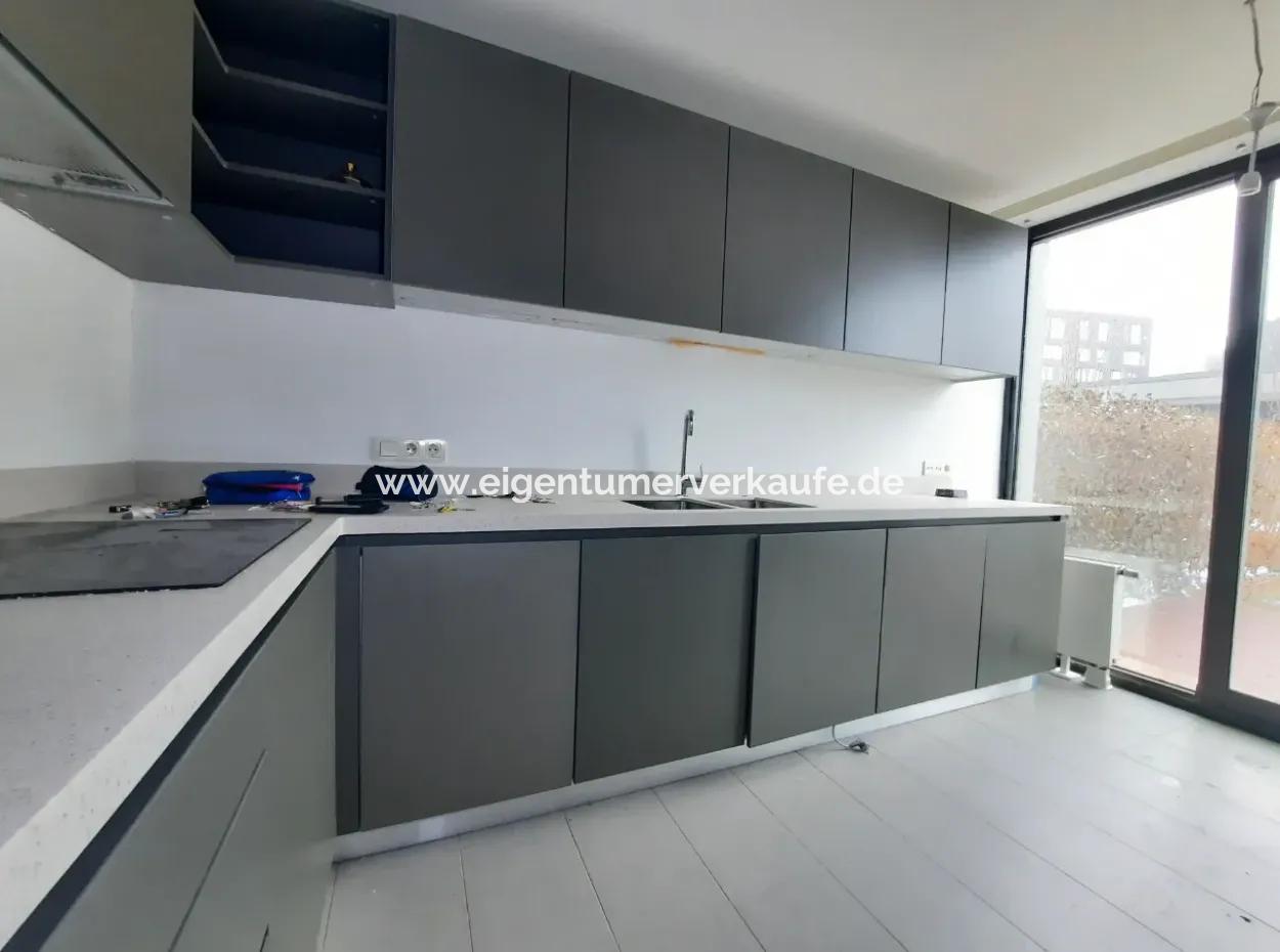 İncek Loft Satılık 3+1 Bahçe Dubleksi Şehir Manzaralı Daire