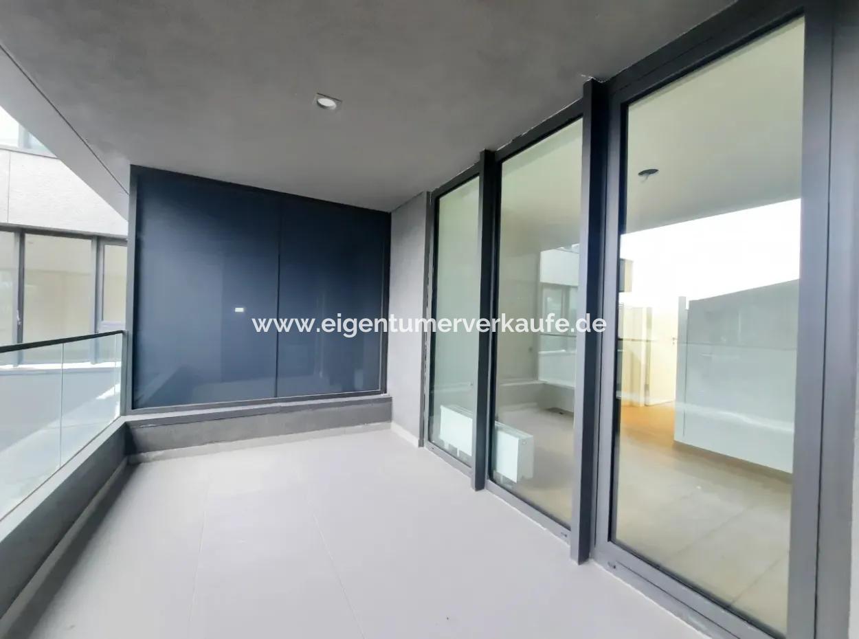 İncek Loft Satılık  5+1  Peyzaj Manzaralı 3.Kat 188 M² Daire