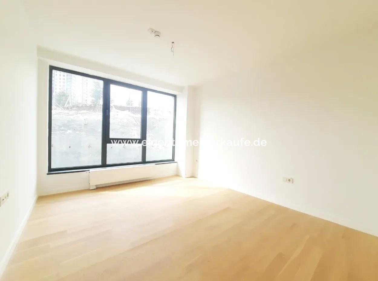 İncek Loft Satılık  5+1  Peyzaj Manzaralı 3.Kat 188 M² Daire