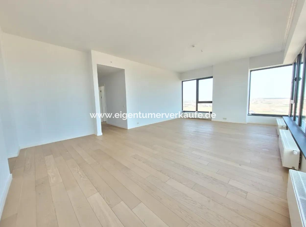 Kiracısız İncek Loft Satılık  5.5+1  Göl Manzaralı 20.Kat Daire