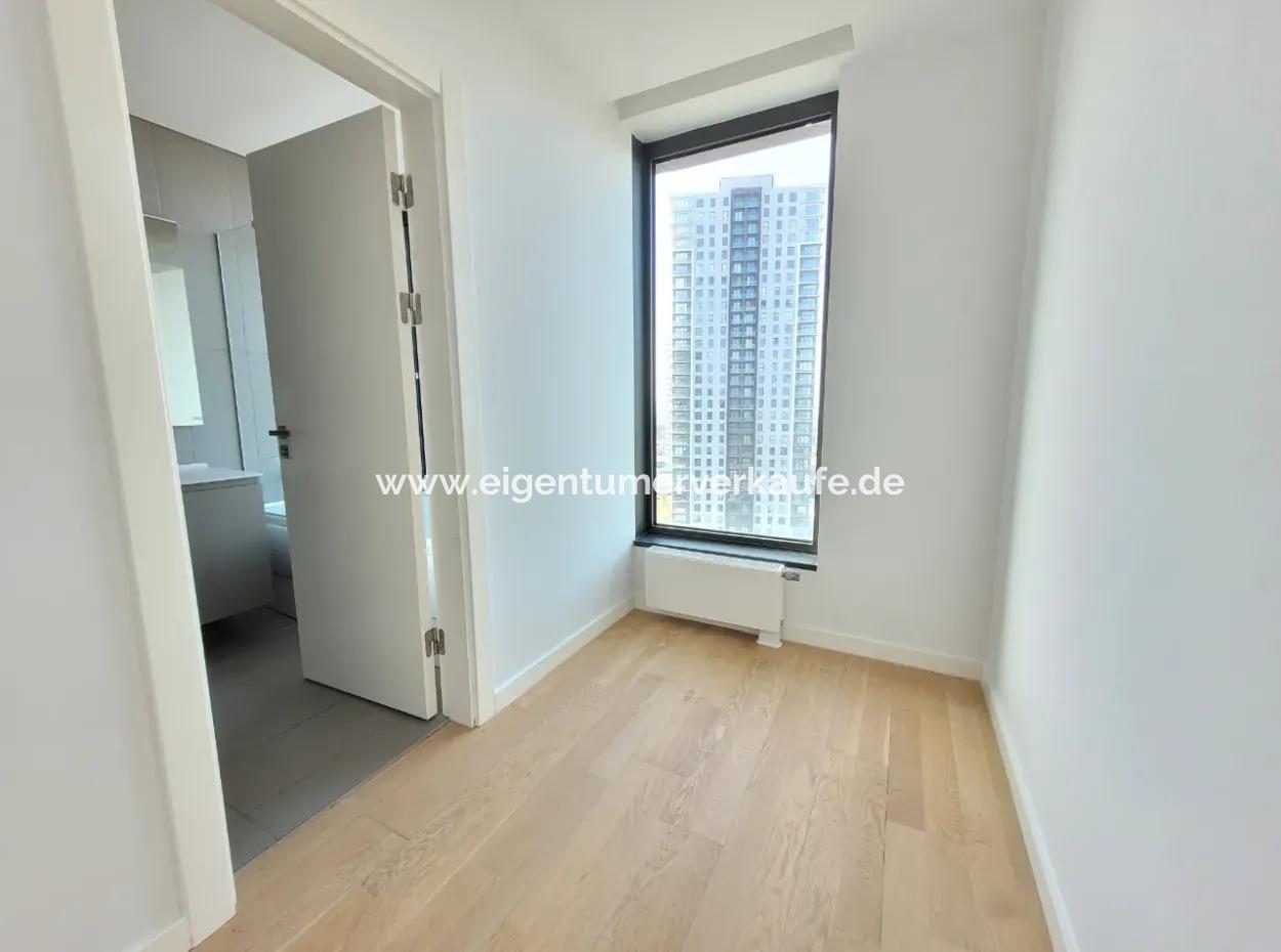 Kiracısız İncek Loft Satılık  5.5+1  Göl Manzaralı 20.Kat Daire
