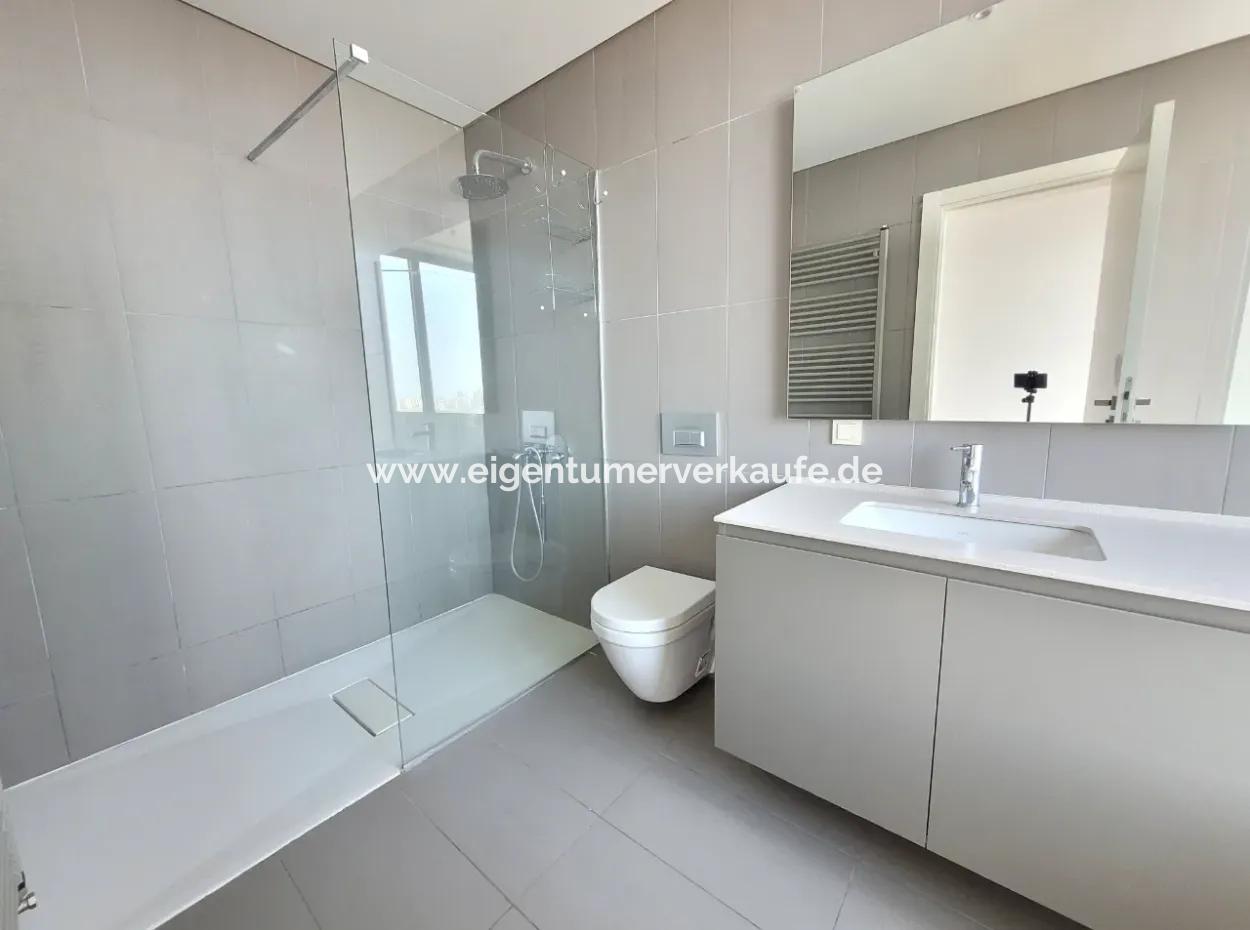 Kiracısız İncek Loft Satılık  5.5+1  Göl Manzaralı 20.Kat Daire