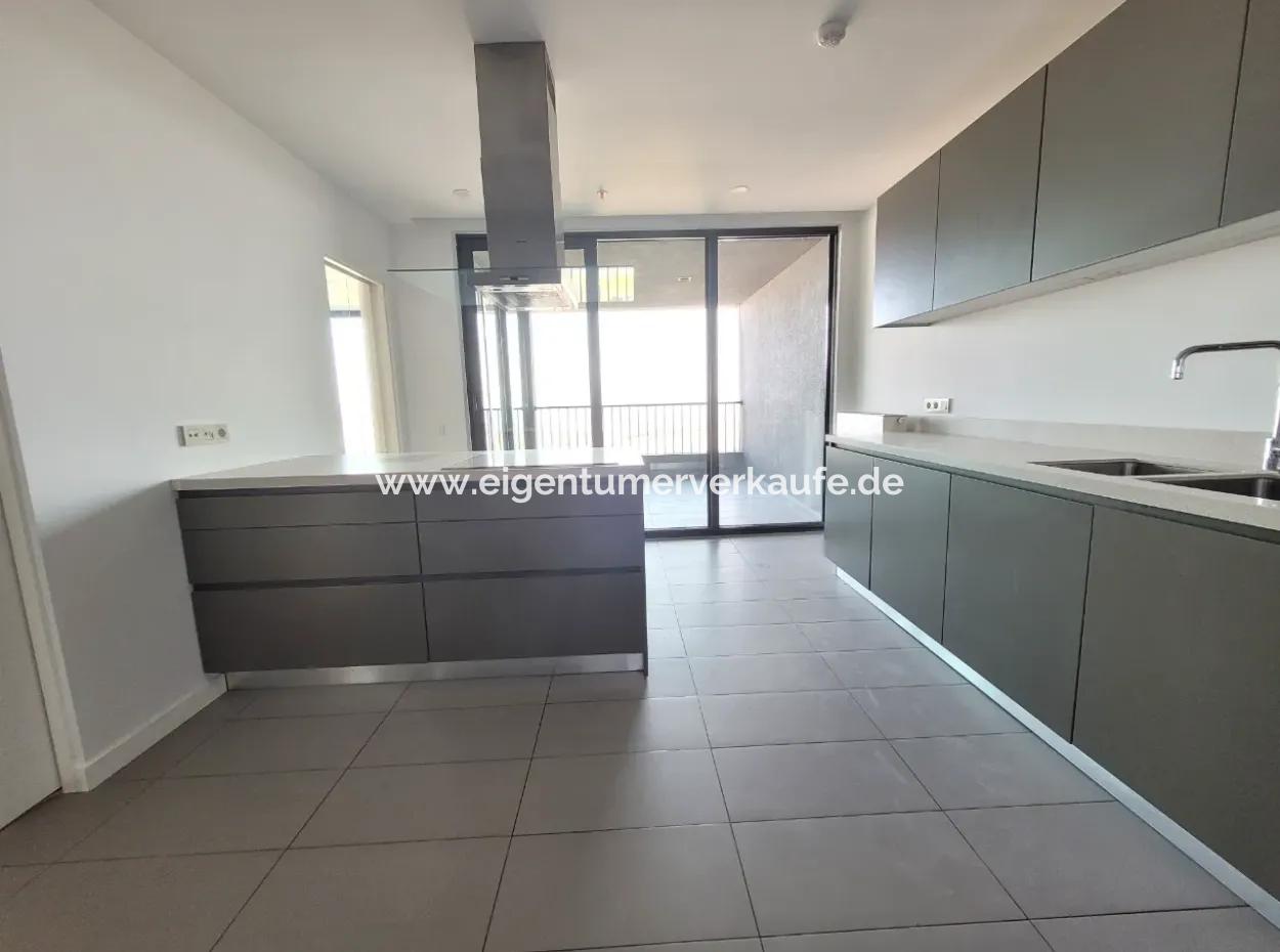 Kiracısız İncek Loft Satılık  5.5+1  Göl Manzaralı 20.Kat Daire