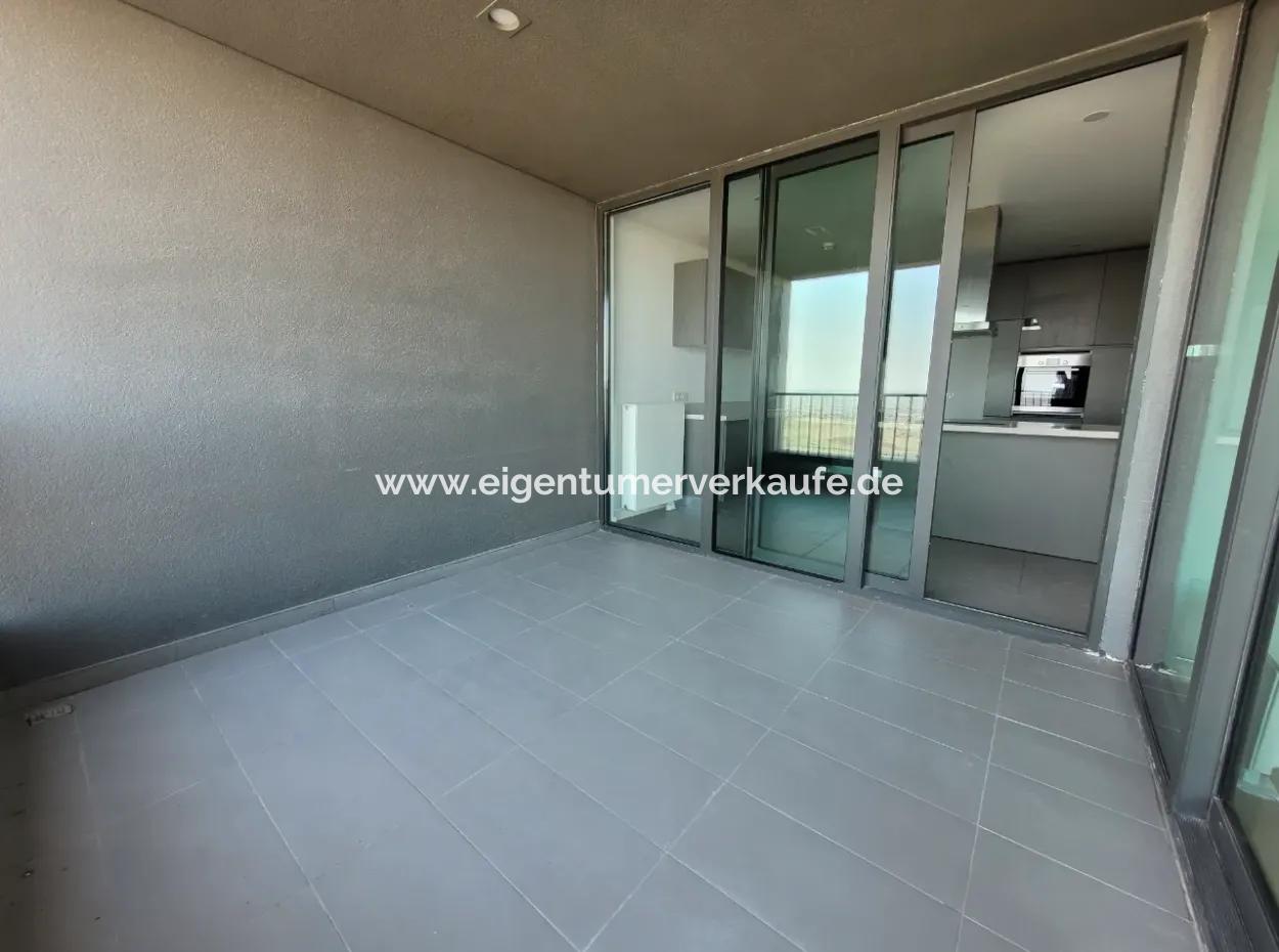 Kiracısız İncek Loft Satılık  5.5+1  Göl Manzaralı 20.Kat Daire