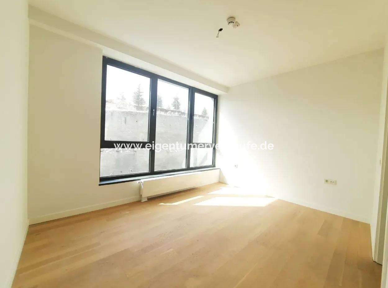 İncek Loft Satılık 5+1 188  M² Peyzaj Manzaralı 1.Kat Daire