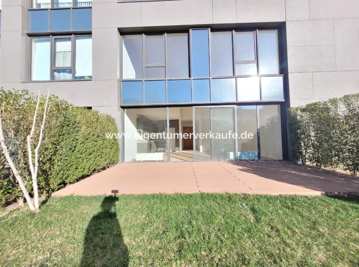 İncek Loft Satılık  2+1 Bahçe Dubleks Şehir Manzaralı Daire