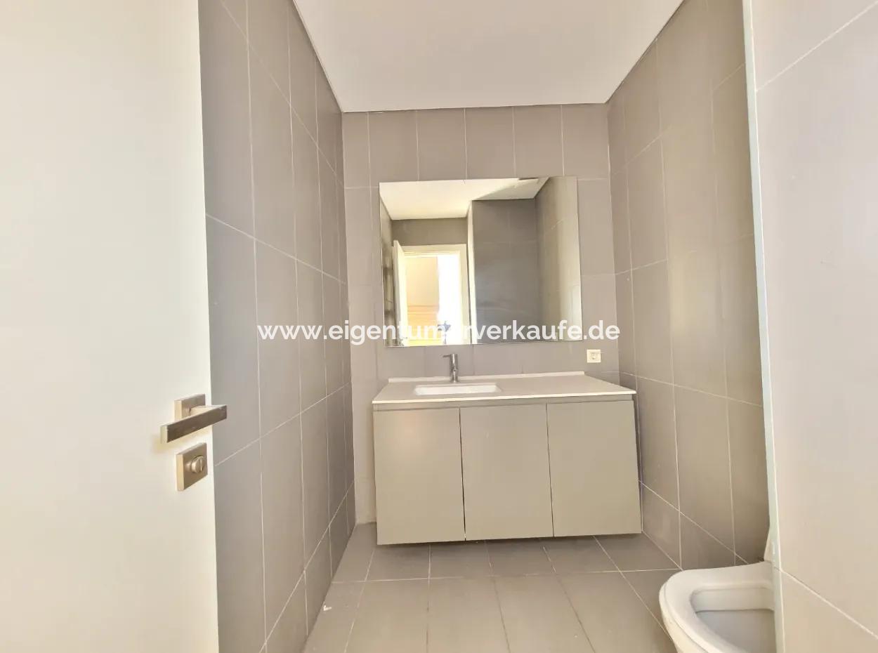 Kiracısız İncek Loft Satılık  2+1 Bahçe Dubleks Şehir Manzaralı Daire