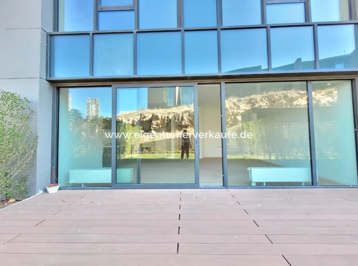 Kiracısız İncek Loft Satılık  2+1 Bahçe Dubleks Şehir Manzaralı Daire