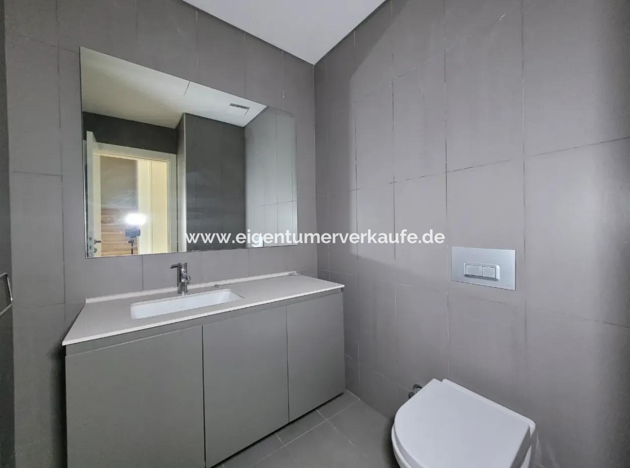 Kiracısız İncek Loft Satılık  2+1 Bahçe Dubleks Şehir Manzaralı Daire