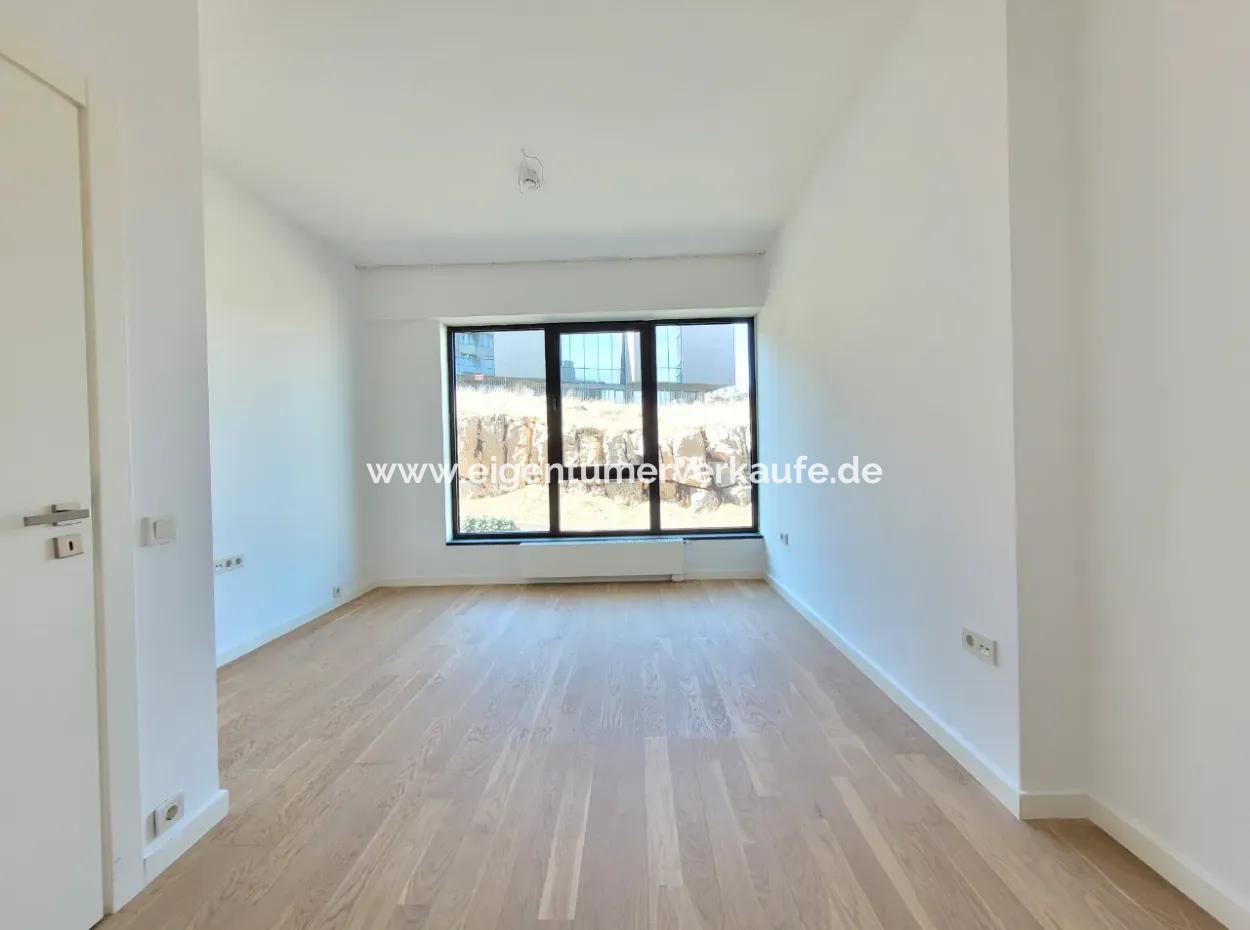 Kiracısız İncek Loft Satılık  2+1 Bahçe Dubleks Şehir Manzaralı Daire