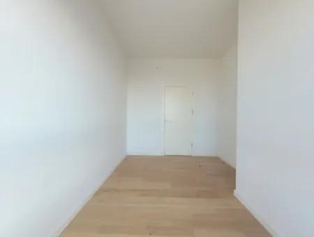 Boş İncek Loft Satılk 3+1 Şehir Manzaralı 10.Kat Daire