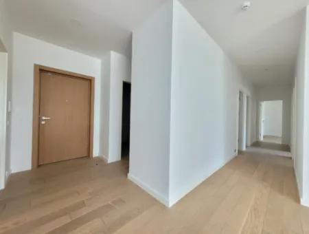 İncek Loft Satılık  3.5+1 140 M² 3.Kat Peyzaj Cephe Daire