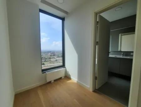 Kiracısız İncek Loft Satılık  5,5+1  Göl Manzaralı 14.Kat Daire